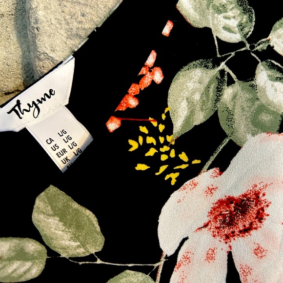 Thyme Maternity Blouse Large - Picture 2 of 4